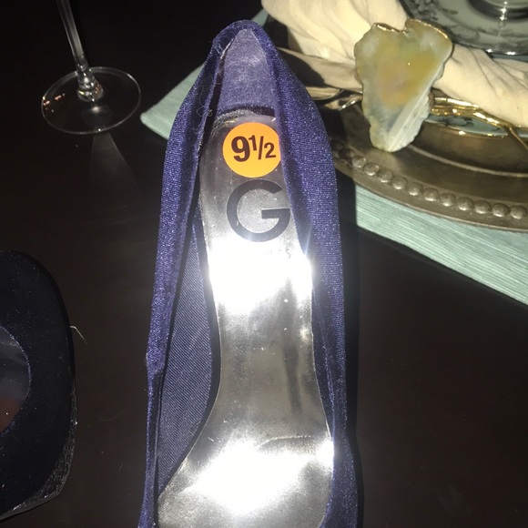 G By Guess Beautiful Blue Fabric Shoes - Picture 3 of 8